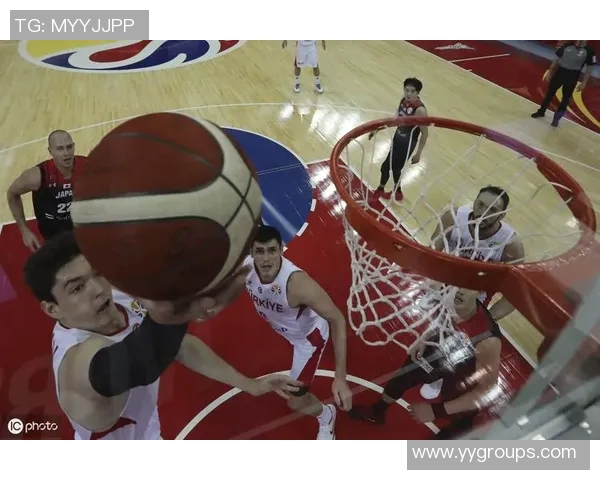 上海篮球队在世界杯背景下的蜕变与新征程探索 上海篮球队在世界杯背景下的蜕变与新征程探索