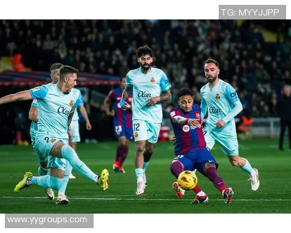 西甲焦点战巴塞罗那主场迎战埃尔瓦全力争胜