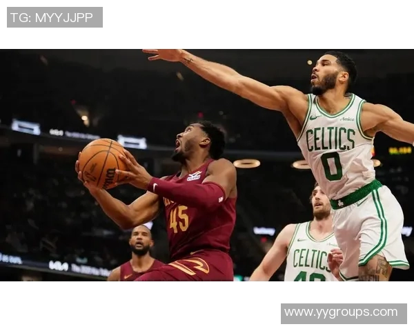 勇士队在激烈对决中以106分战胜公牛队展现强大实力