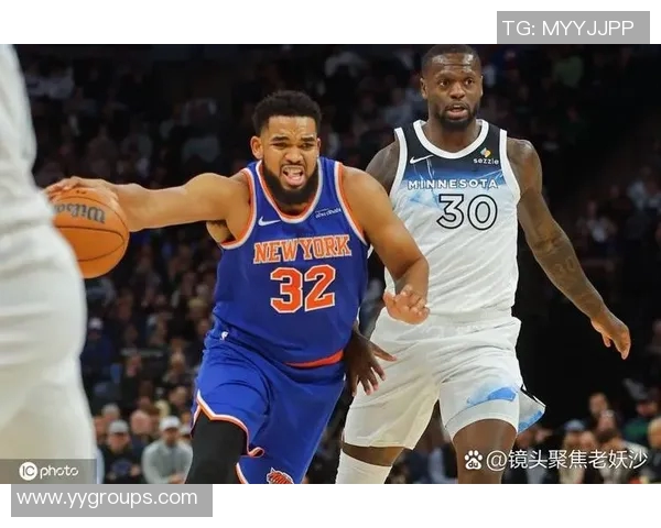 纽约尼克斯与活塞激战正酣谁能在这场对决中笑到最后