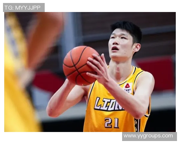 胡金秋的篮球之路:从青涩少年到CBA明星的蜕变与成长 胡金秋的篮球之路:从青涩少年到CBA明星的蜕变与成长