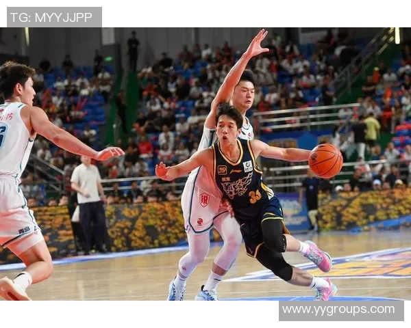 青岛与江苏CBA全场精彩回放分析及比赛亮点总结