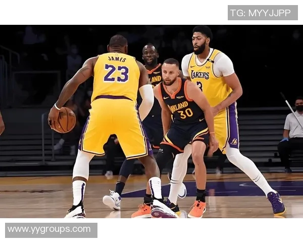 勇士与国王激战正酣NBA直播精彩瞬间回顾与分析 勇士与国王激战正酣NBA直播精彩瞬间回顾与分析