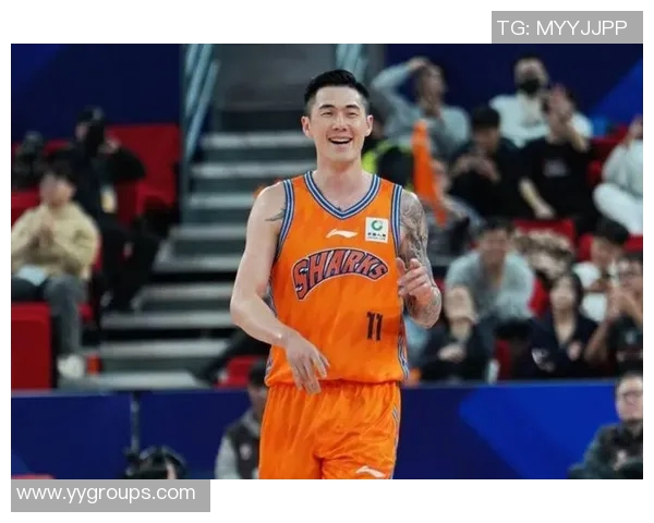 刘铮的奋斗历程与篮球梦想：从青涩少年到职业球员的成长之路