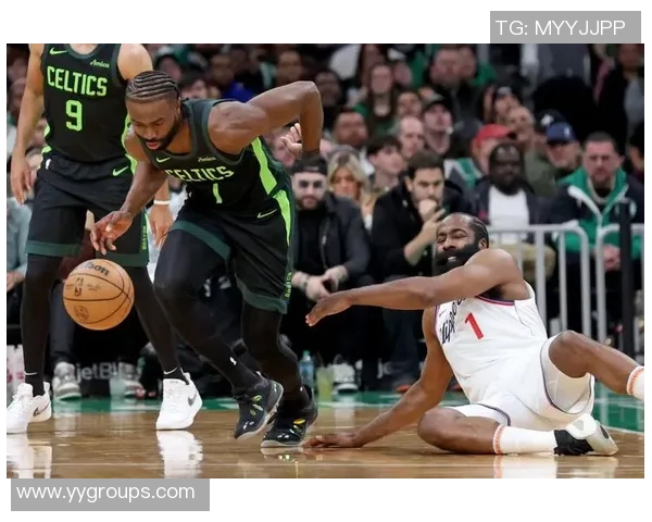 绿军对决鹈鹕NBA赛场激战正酣球迷期待精彩瞬间与巅峰对决