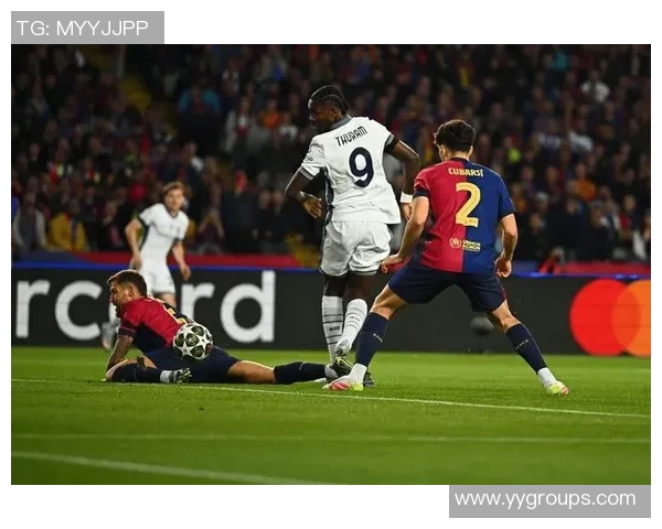 中国元老与皇马对决精彩视频回顾揭示足球历史的辉煌与传奇 中国元老与皇马对决精彩视频回顾揭示足球历史的辉煌与传奇