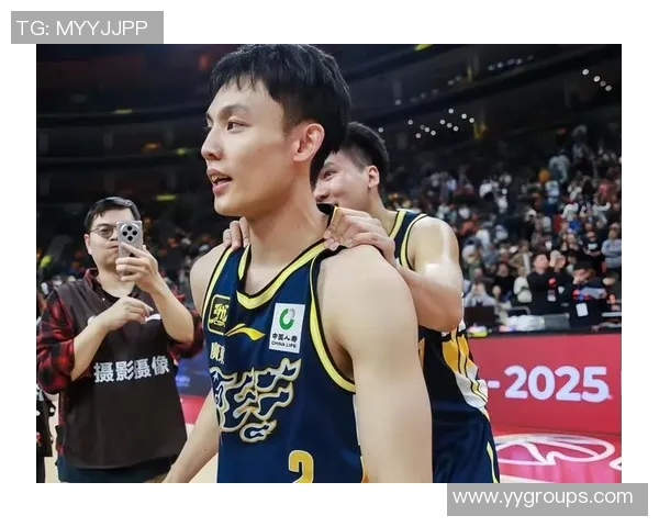 CBA焦点对决广东宏远迎战北京首钢争夺季后赛席位的激烈战斗 CBA焦点对决广东宏远迎战北京首钢争夺季后赛席位的激烈战斗