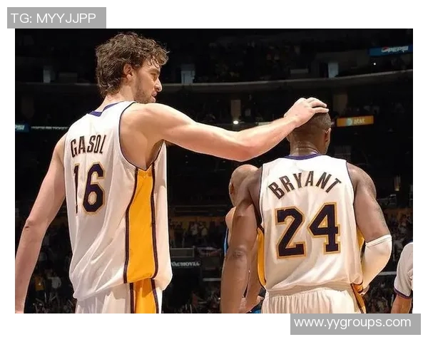 勇士与雷霆G3激战正酣谁能在季后赛中逆袭取胜 勇士与雷霆G3激战正酣谁能在季后赛中逆袭取胜