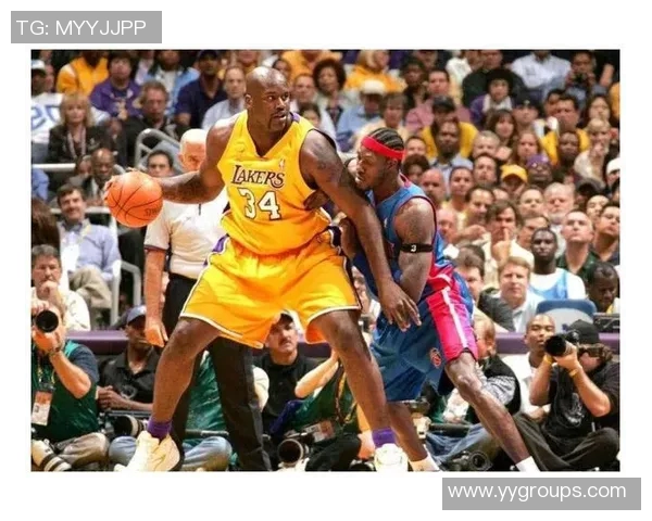 奥尼尔与卡尔马龙的巅峰对决：篮球历史上的传奇之战