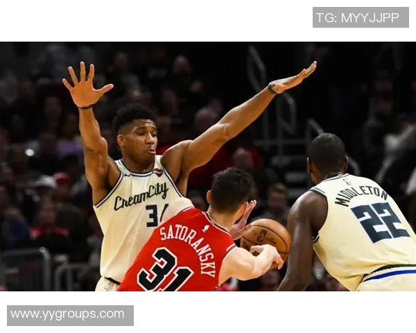 雄鹿与猛龙季后赛第五场激战回顾球员表现与战术分析